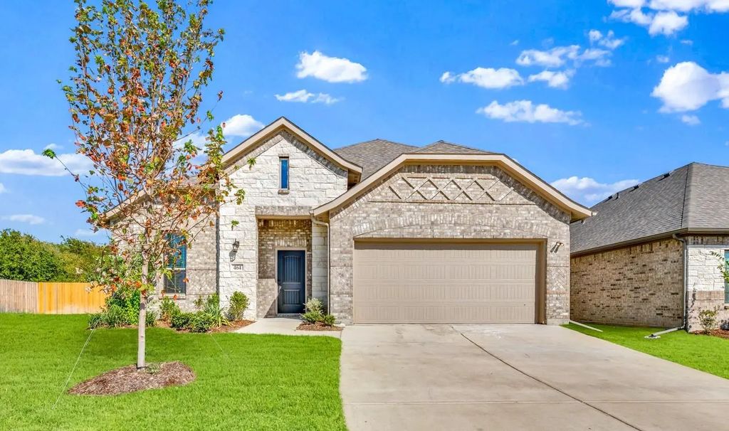 464 Steppe Place, Red Oak