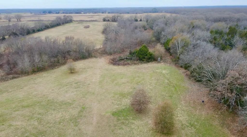 30 Acre County Road 2425, Como