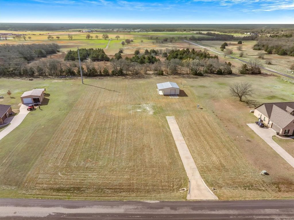 5971 Hidden Oaks Drive, Quinlan