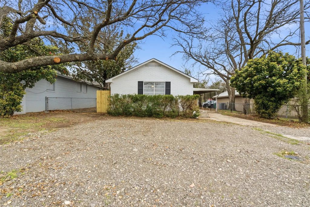 1102 E Washington Street, Stephenville