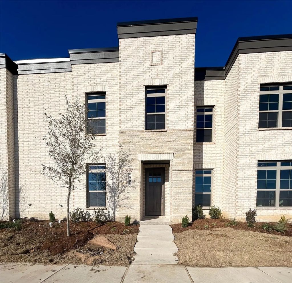 2120 Dena Drive, Waxahachie