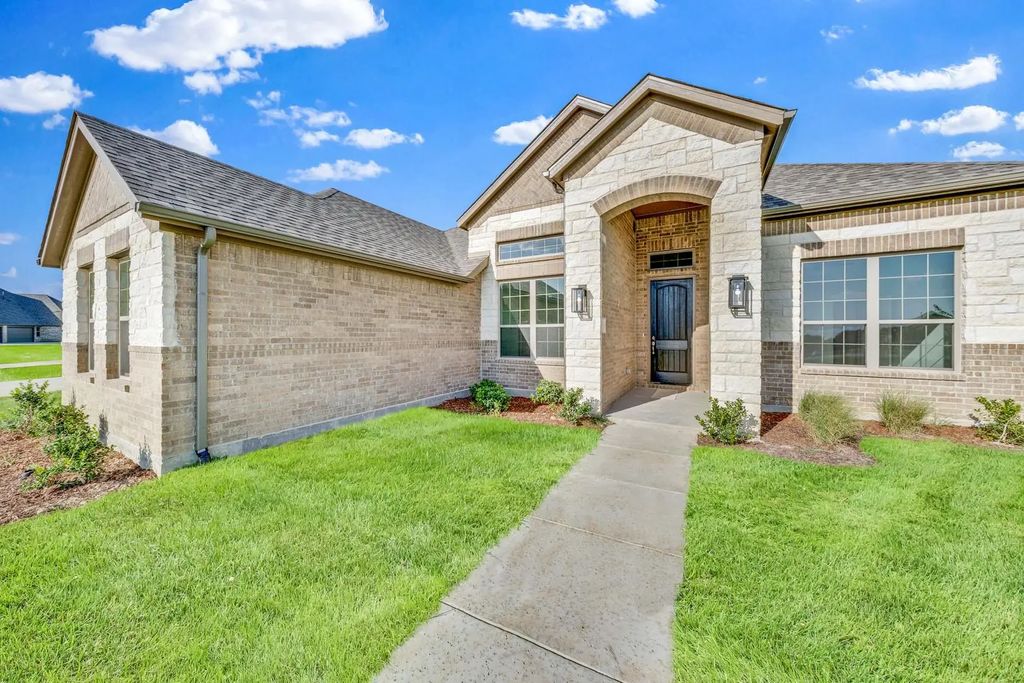 8335 Magnolia Court, Greenville