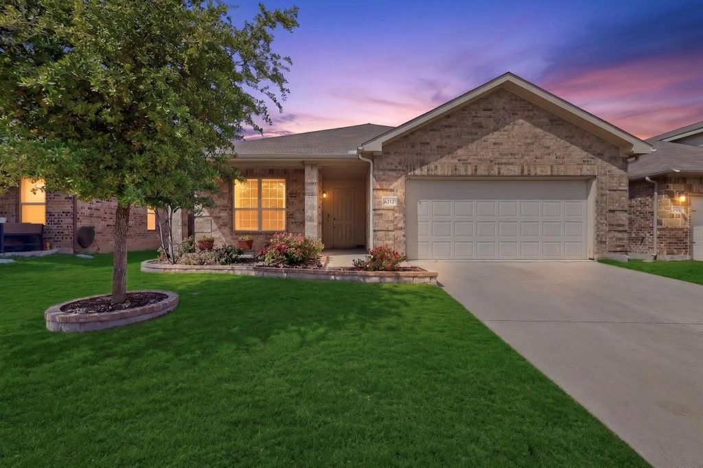 6212 Topsail Drive, Fort Worth
