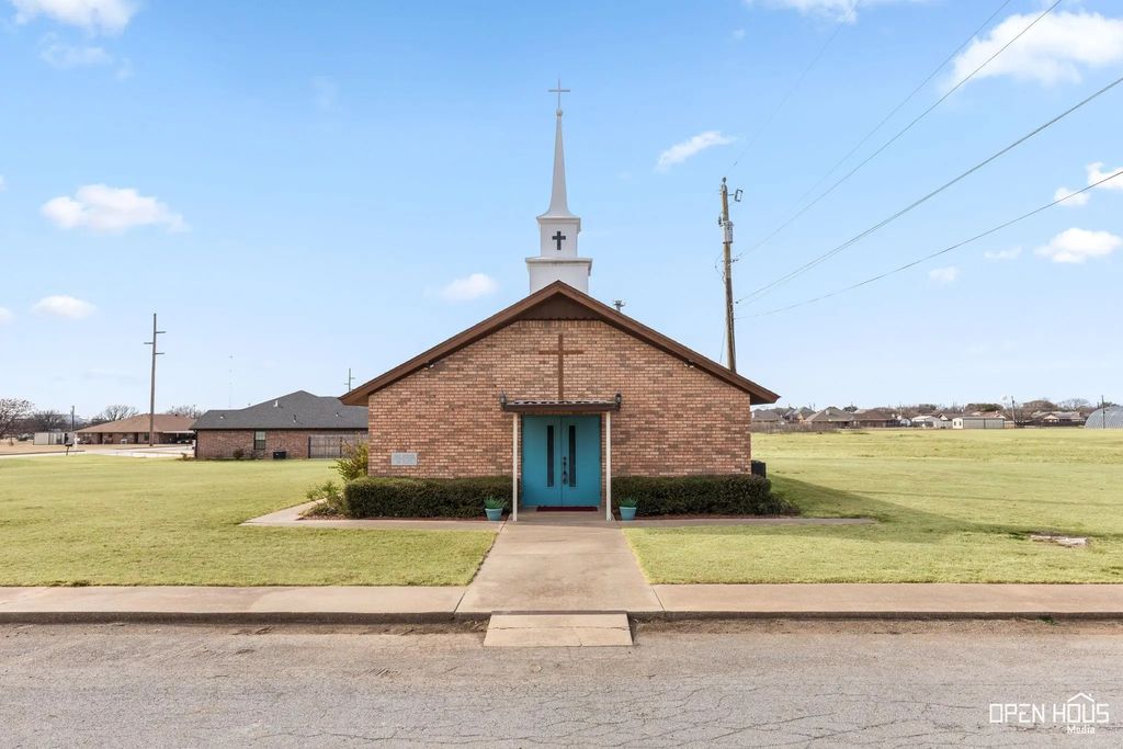 801 N 1st Street, Iowa Park