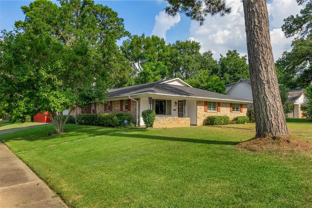 4007 Esplanade Avenue, Shreveport