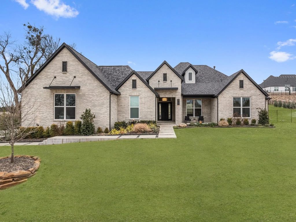 1405 Custer Court, Celina