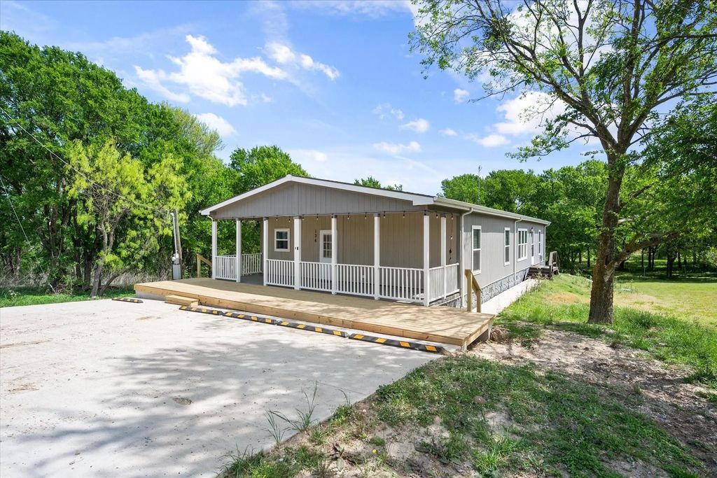 136 Se County Road 3048, Corsicana