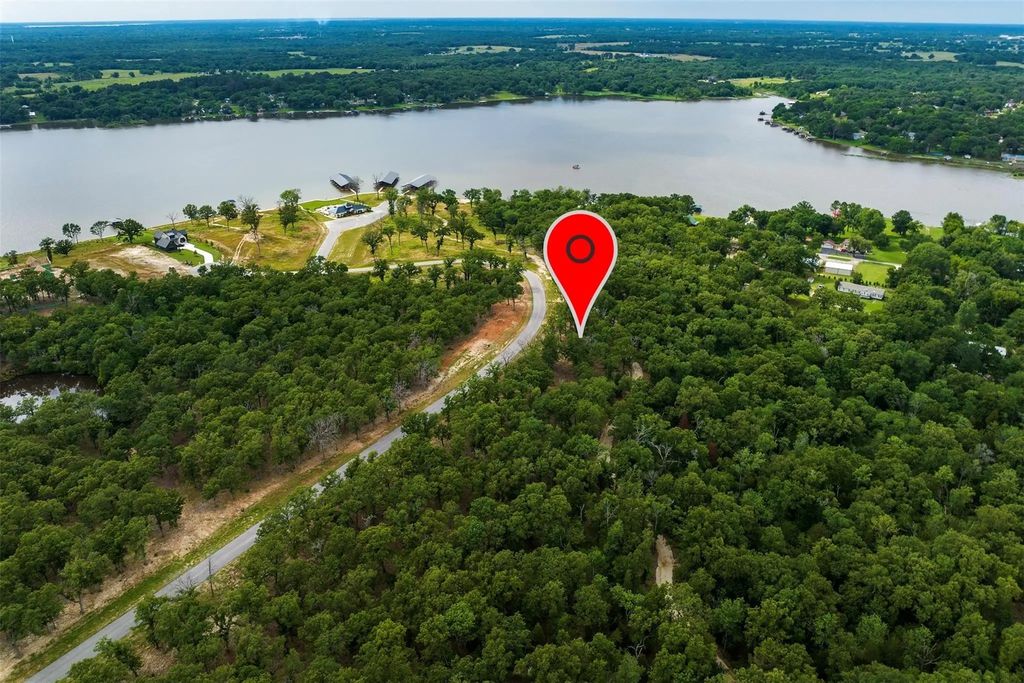 7004 Lakeshore Way, Eustace