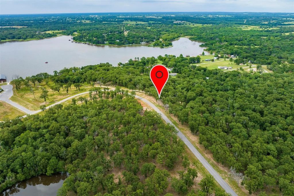 7004 Lakeshore Way, Eustace