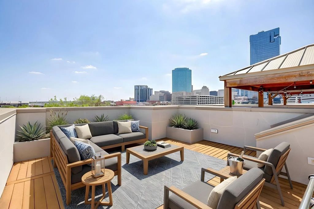 714 E 1st Street, Fort Worth
