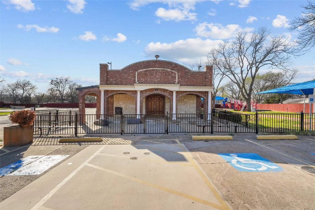 501 Ne 31st Street, Grand Prairie