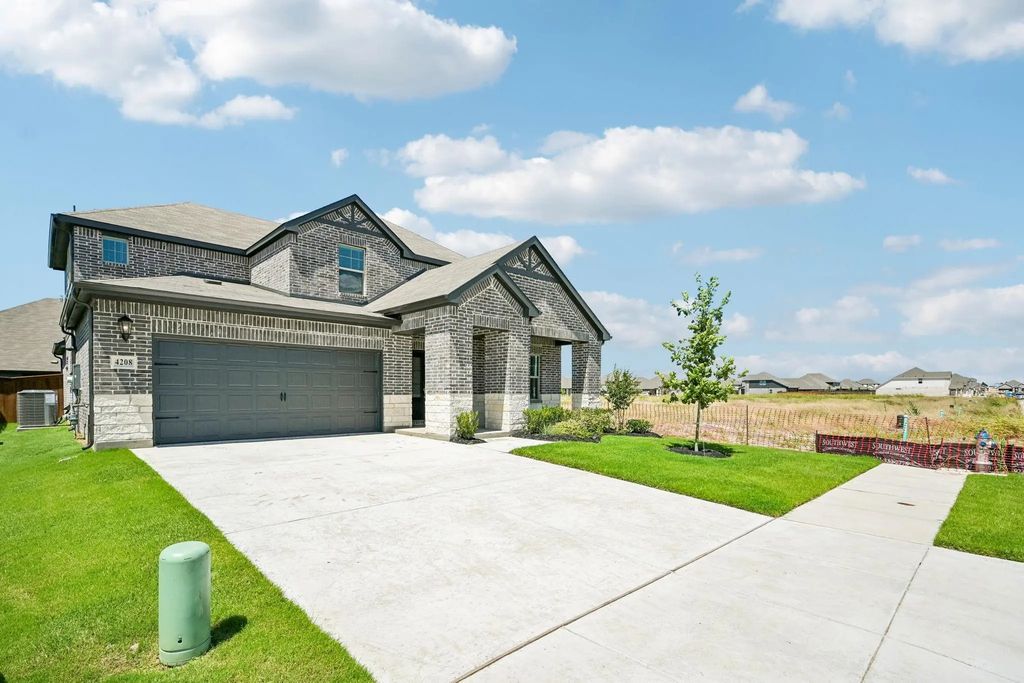 4208 Palestine Drive, Farmersville
