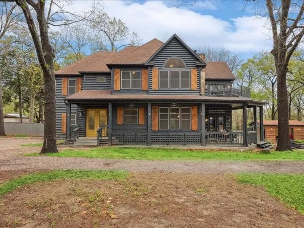 223 Oklahoma Avenue, Pottsboro