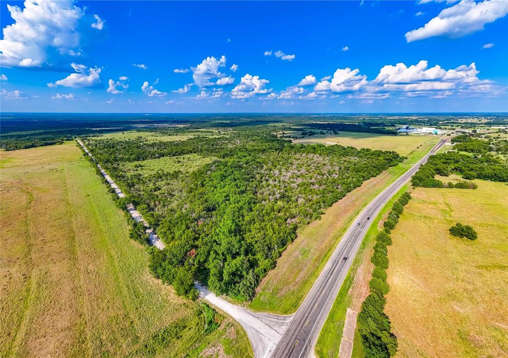 Hwy 84, Mexia