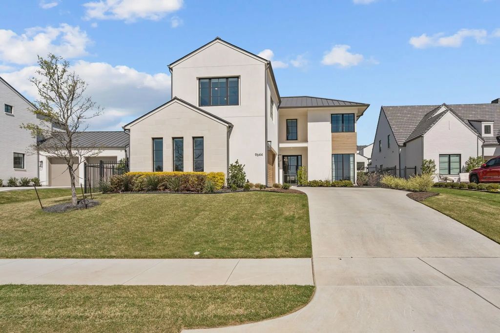 9644 Latour Lane, Fort Worth