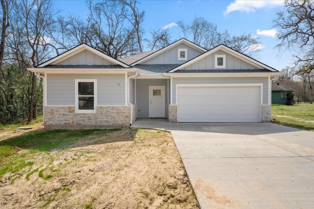 114 Granada Street, Payne Springs