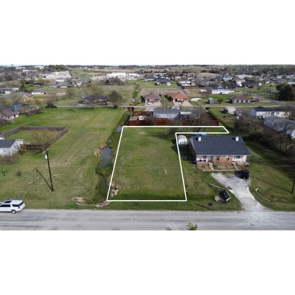 408 N 4th Street, Gunter