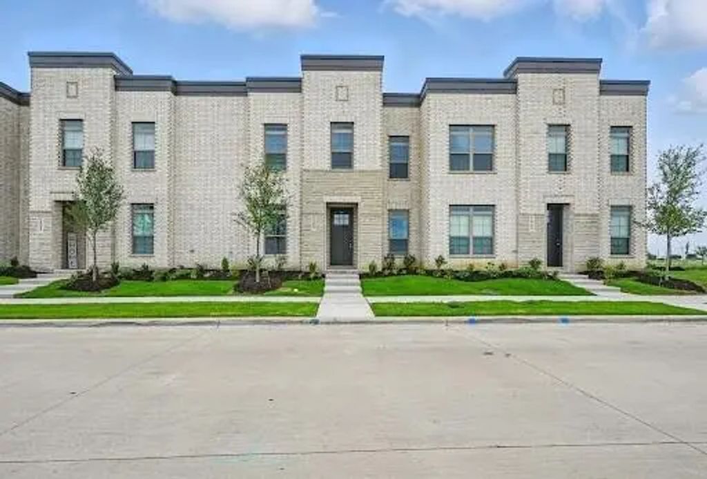 2112 Layla Drive, Waxahachie