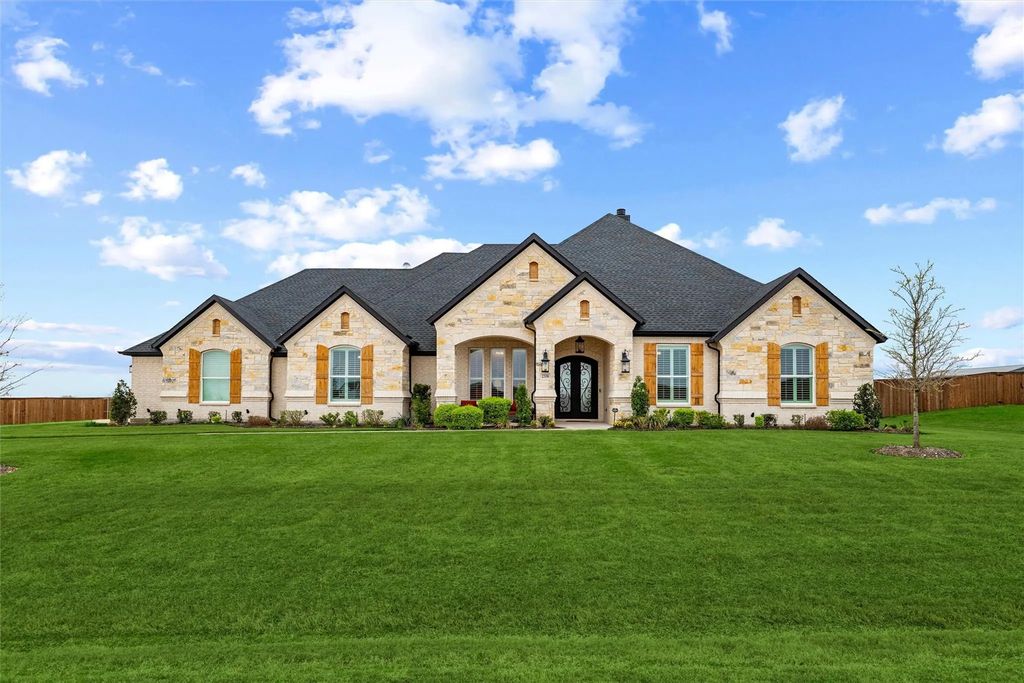2330 Kinley Brooke Drive, Waxahachie