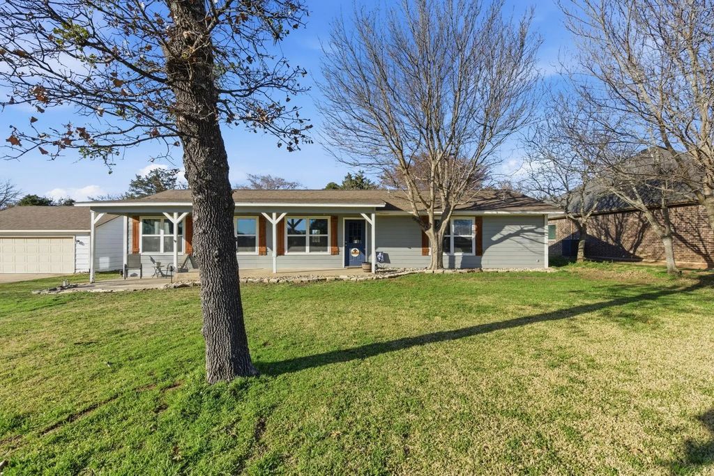 143 Mohave Drive E, Lake Kiowa