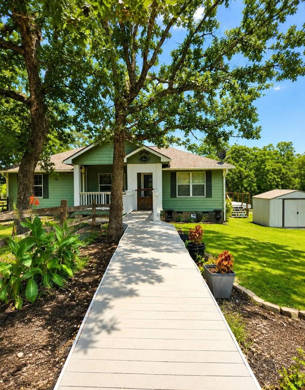 470 Private Road 3650, Paradise