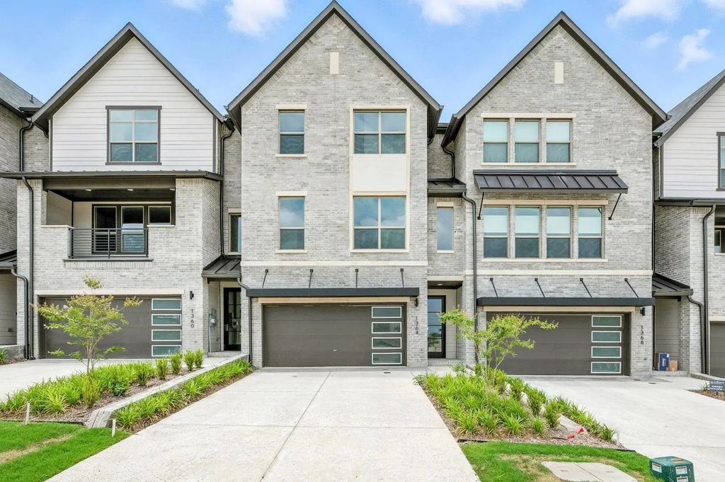1364 Cherry Hills Lane, Irving