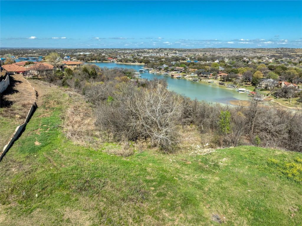 9080 Quarry Hill Court, Fort Worth