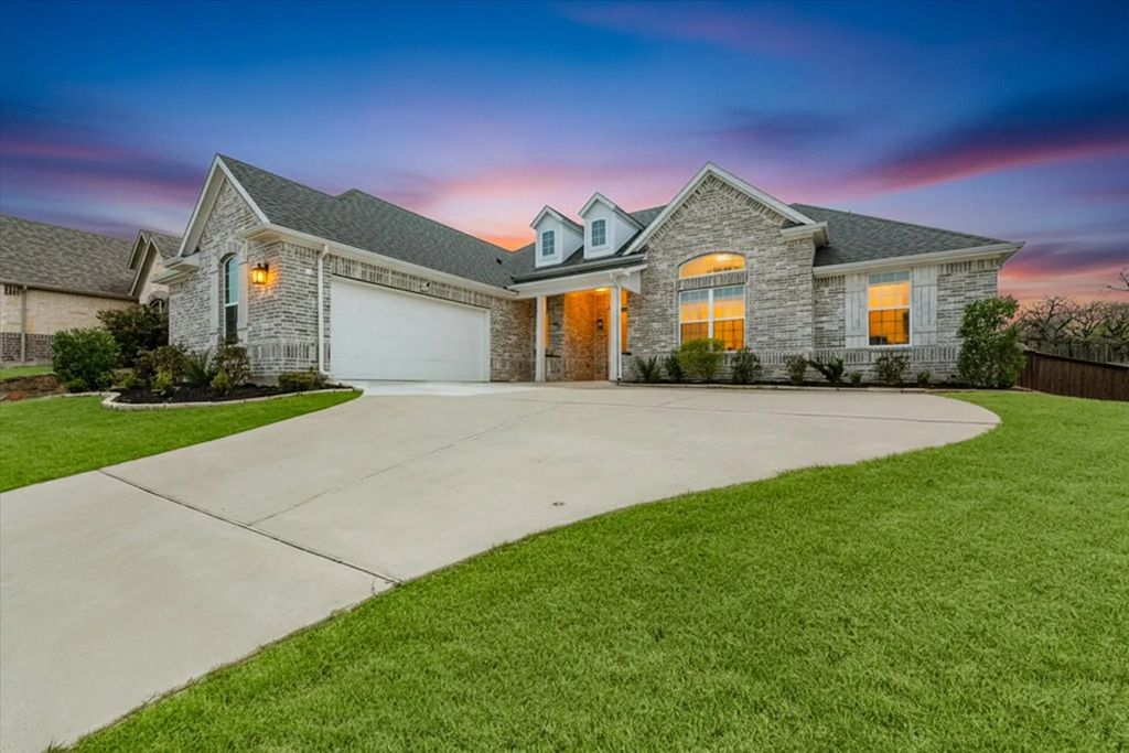 157 Fairweather Drive, Burleson