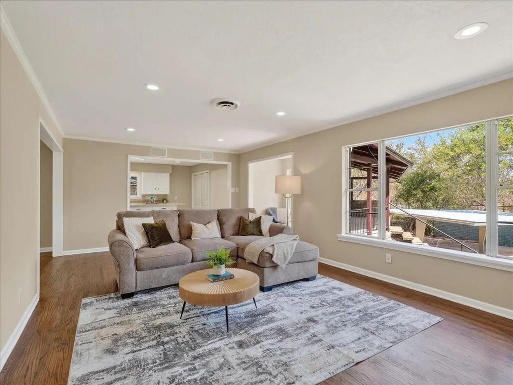 3863 Clayton Road E, Fort Worth