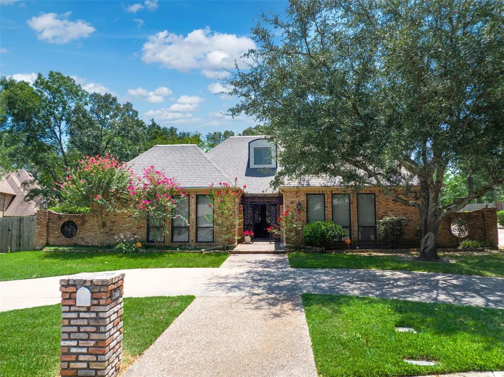 3160 Stacy Lane, Paris