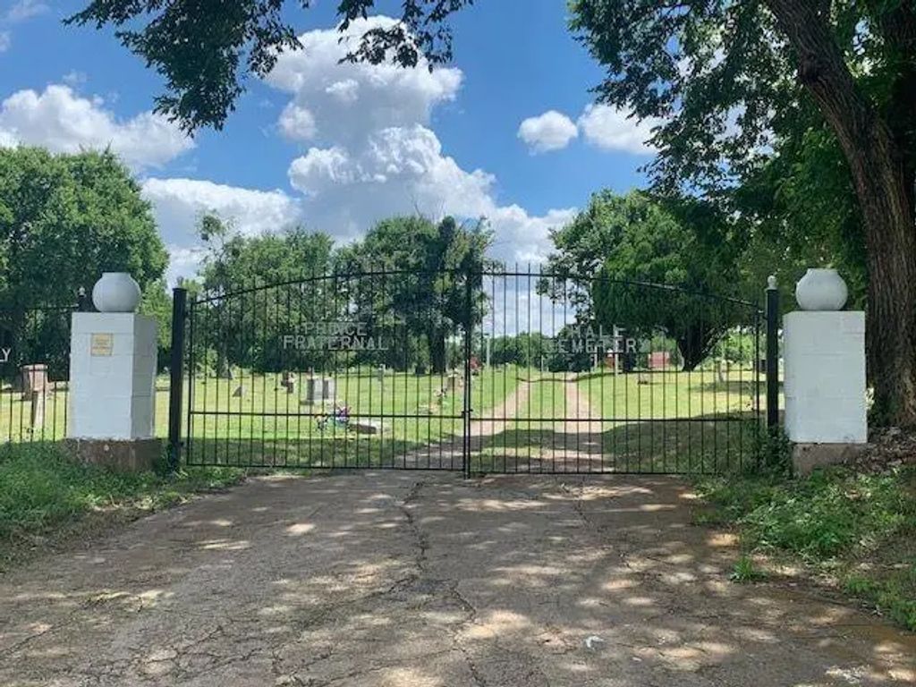 1400 E Jefferson Street, Waxahachie