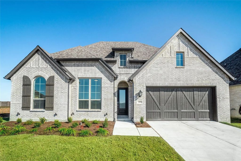 1999 Frediano Lane, McLendon Chisholm