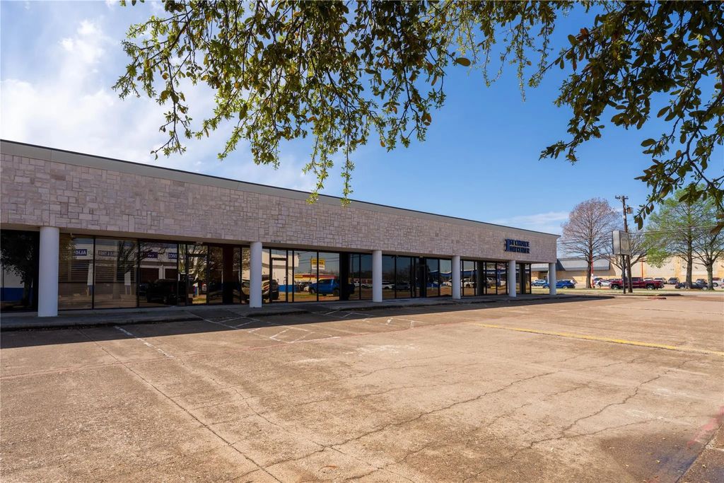 2700 K Avenue, Plano