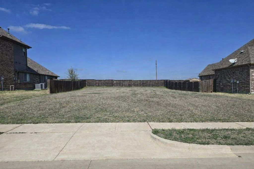 417 Berkshire Lane, Sherman