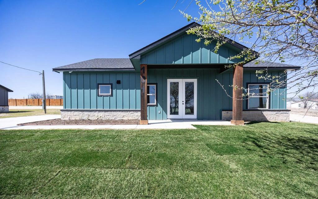 101 Sparrow Drive, Azle