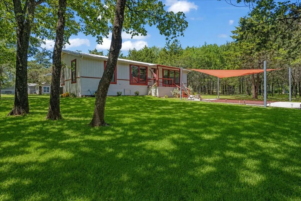 89 Cripple Minnow Bend, Pottsboro