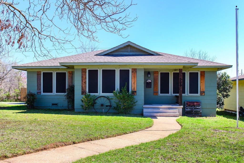 1500 S Scullin Avenue, Denison