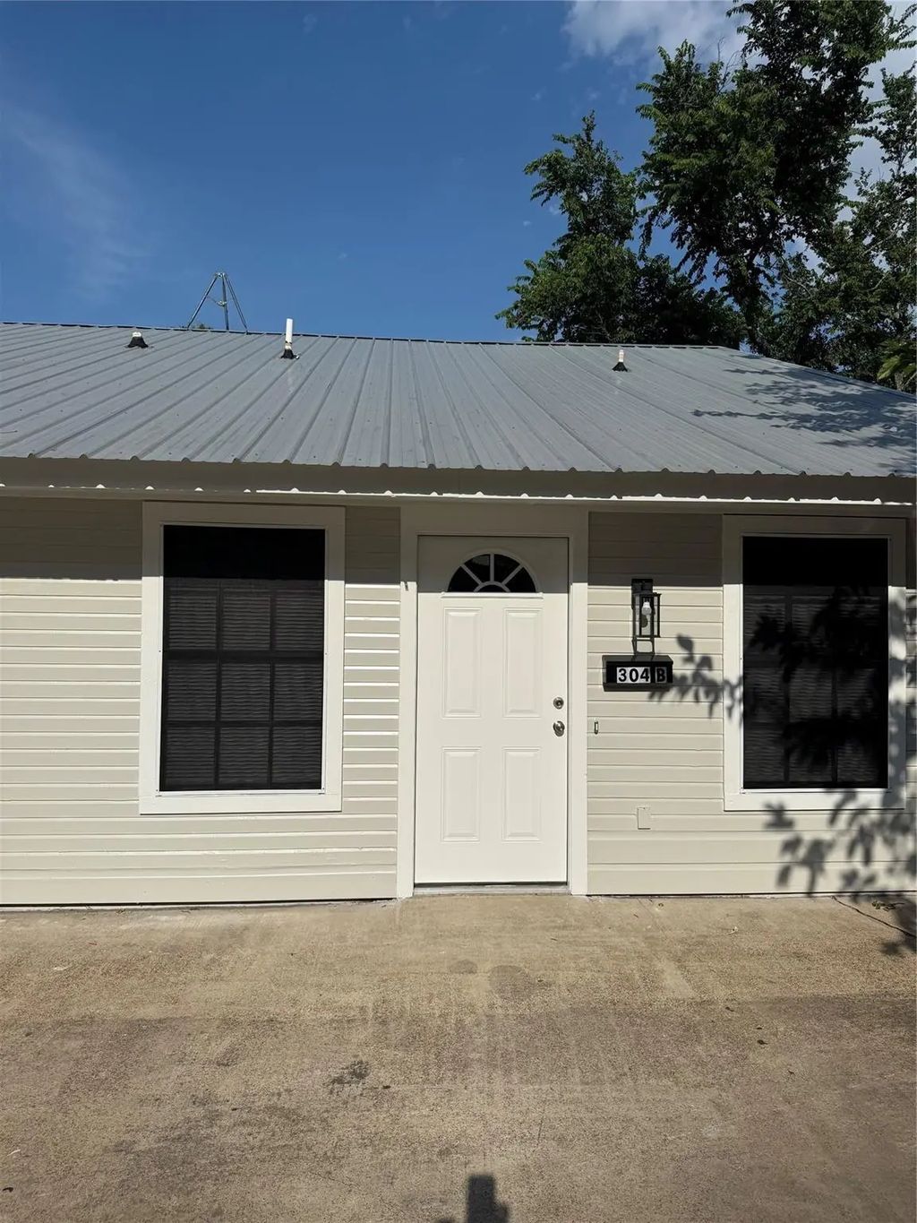 304 E Hickory Street B, Kaufman