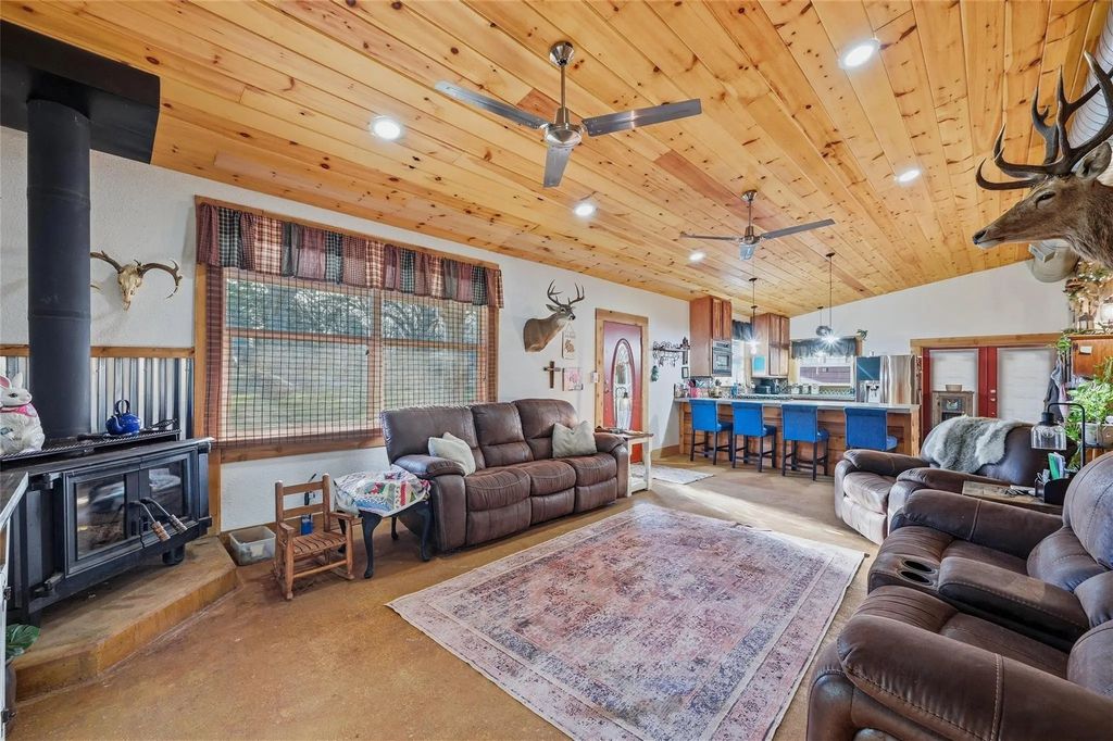 115 Friar Tuck Drive, Gordonville