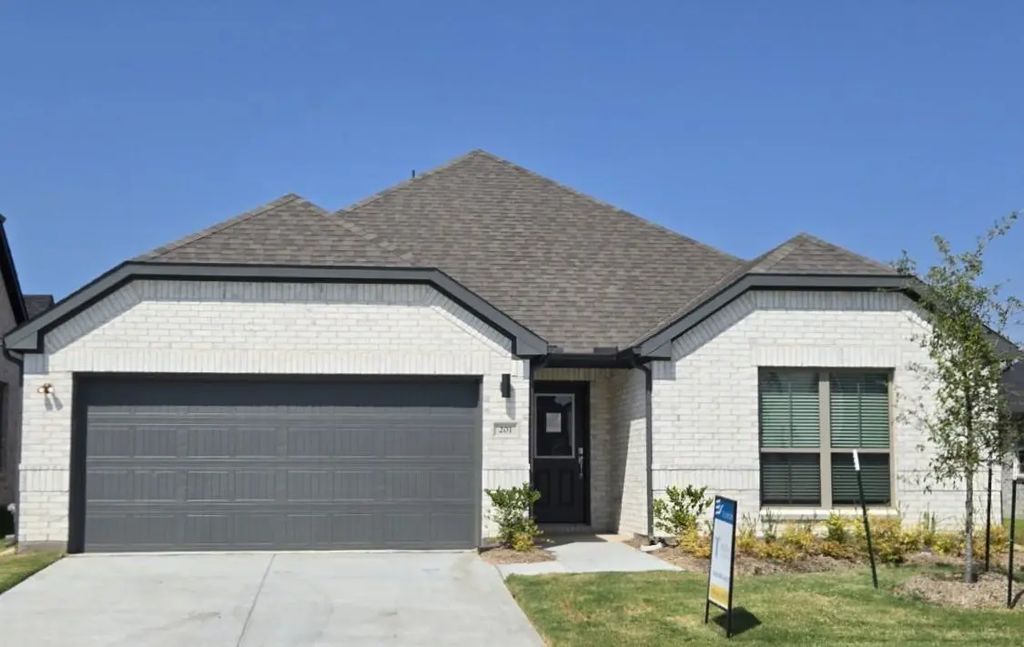 201 Bright Alcove Court, Lavon