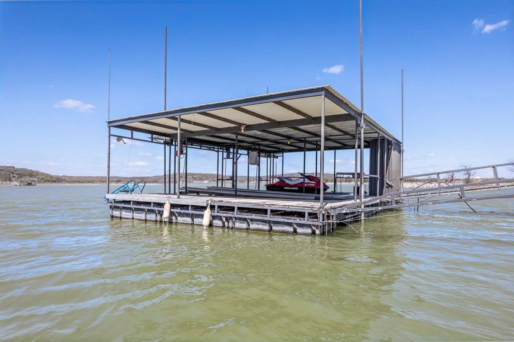 109 Minton Lane, Brownwood