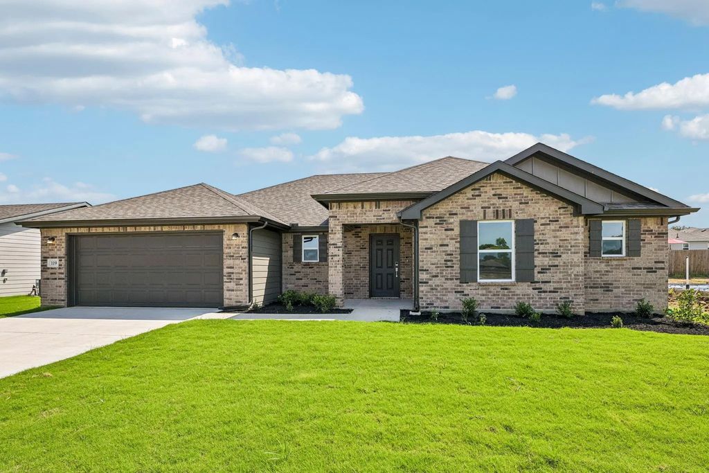 119 Annabelle Street, Cleburne