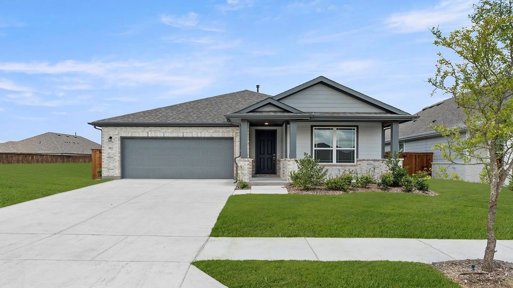 9013 Palafox Street, Royse City