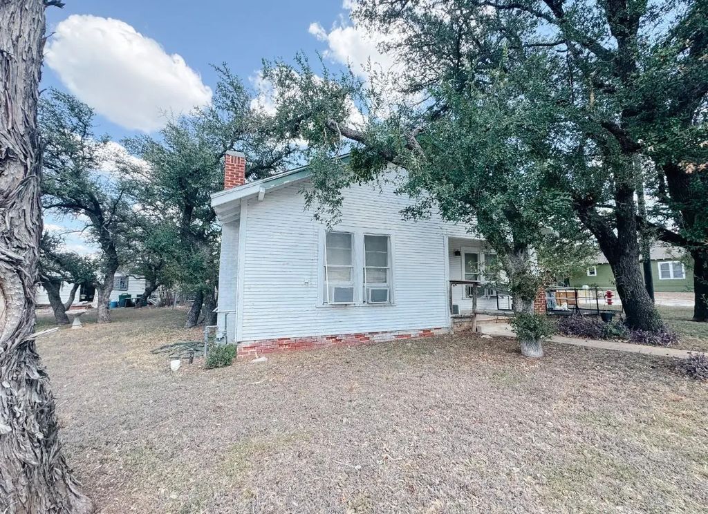 3410 Austin Avenue, Brownwood