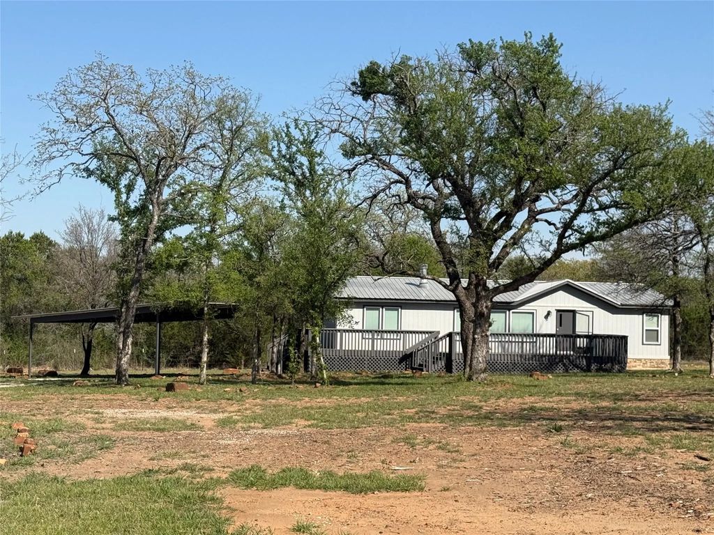 277 Oaks Crossing, Mineral Wells