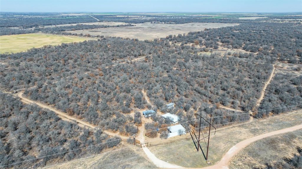 7498 Private Road 391, Hawley