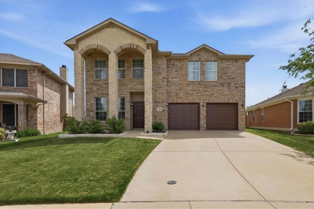 10832 Thorngrove Court, Fort Worth