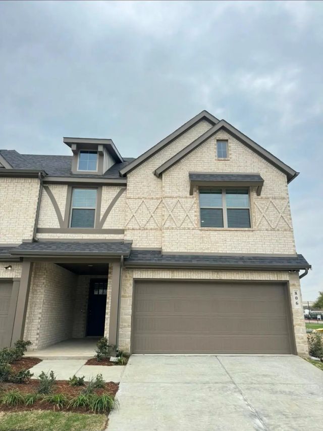806 Homeplace Circle, Mansfield