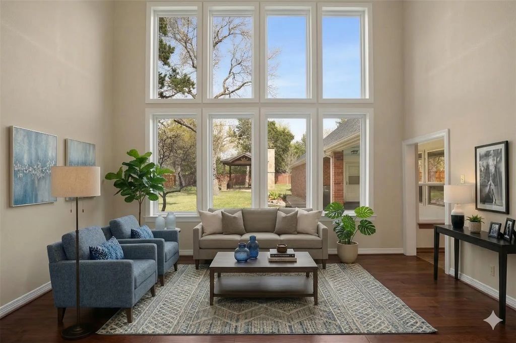 8 Equestrian Trail, Duncanville