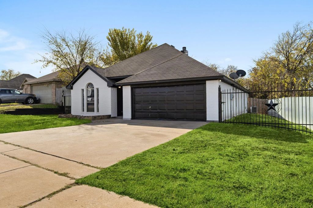 309 Dupont Circle, Fort Worth